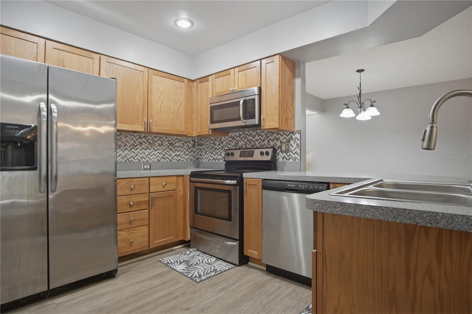 GRENELEFE CLUB ESTATES - Residential Lease