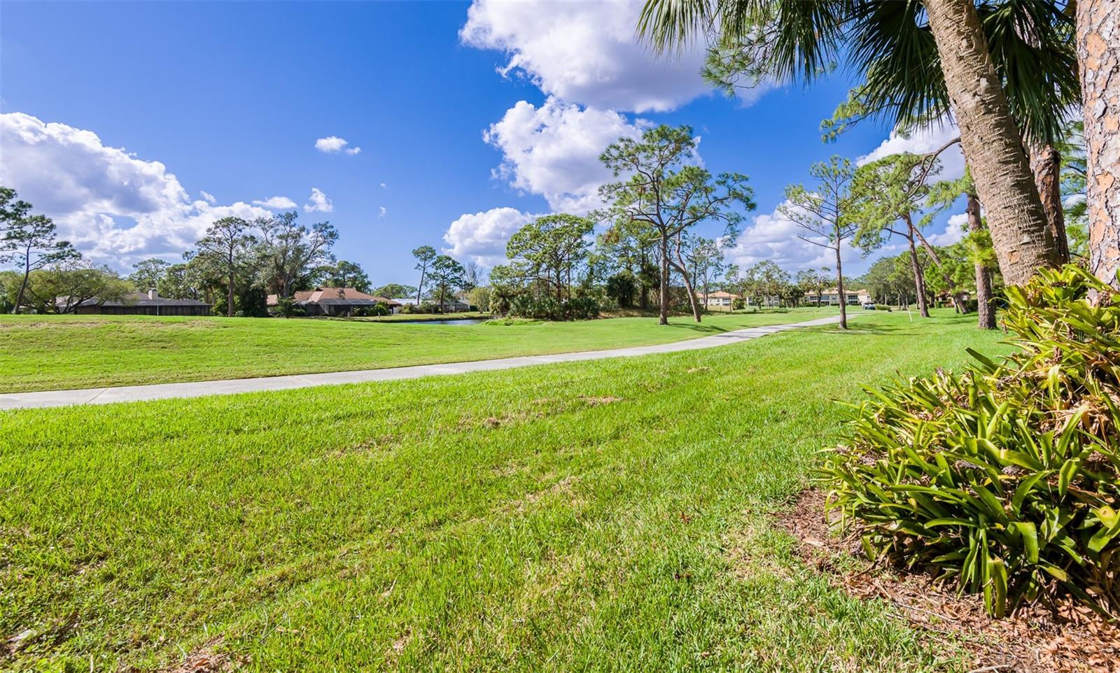 HUNTINGWOOD - Residential Lease
