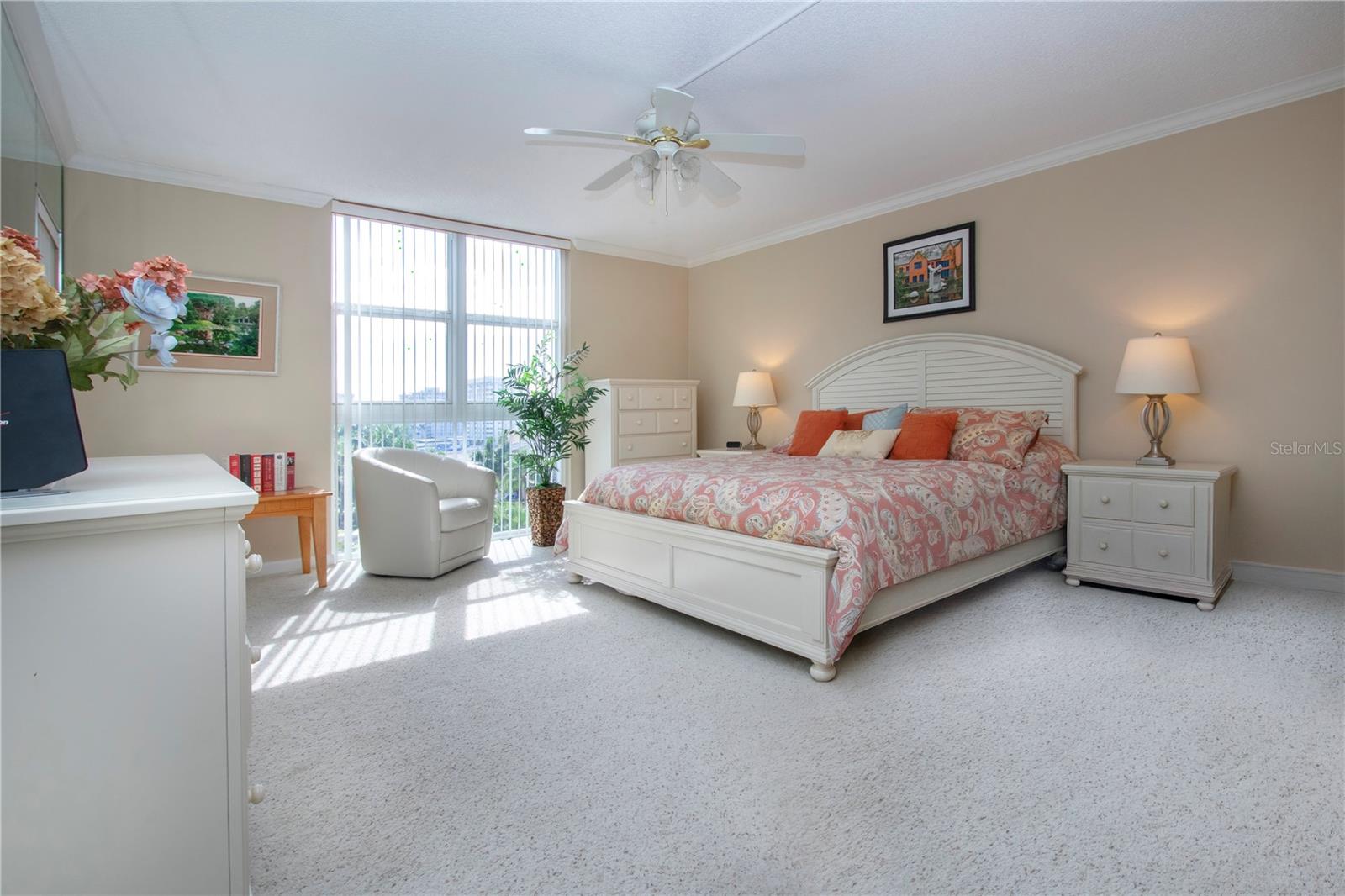 LIDO BEACH CLUB - Residential