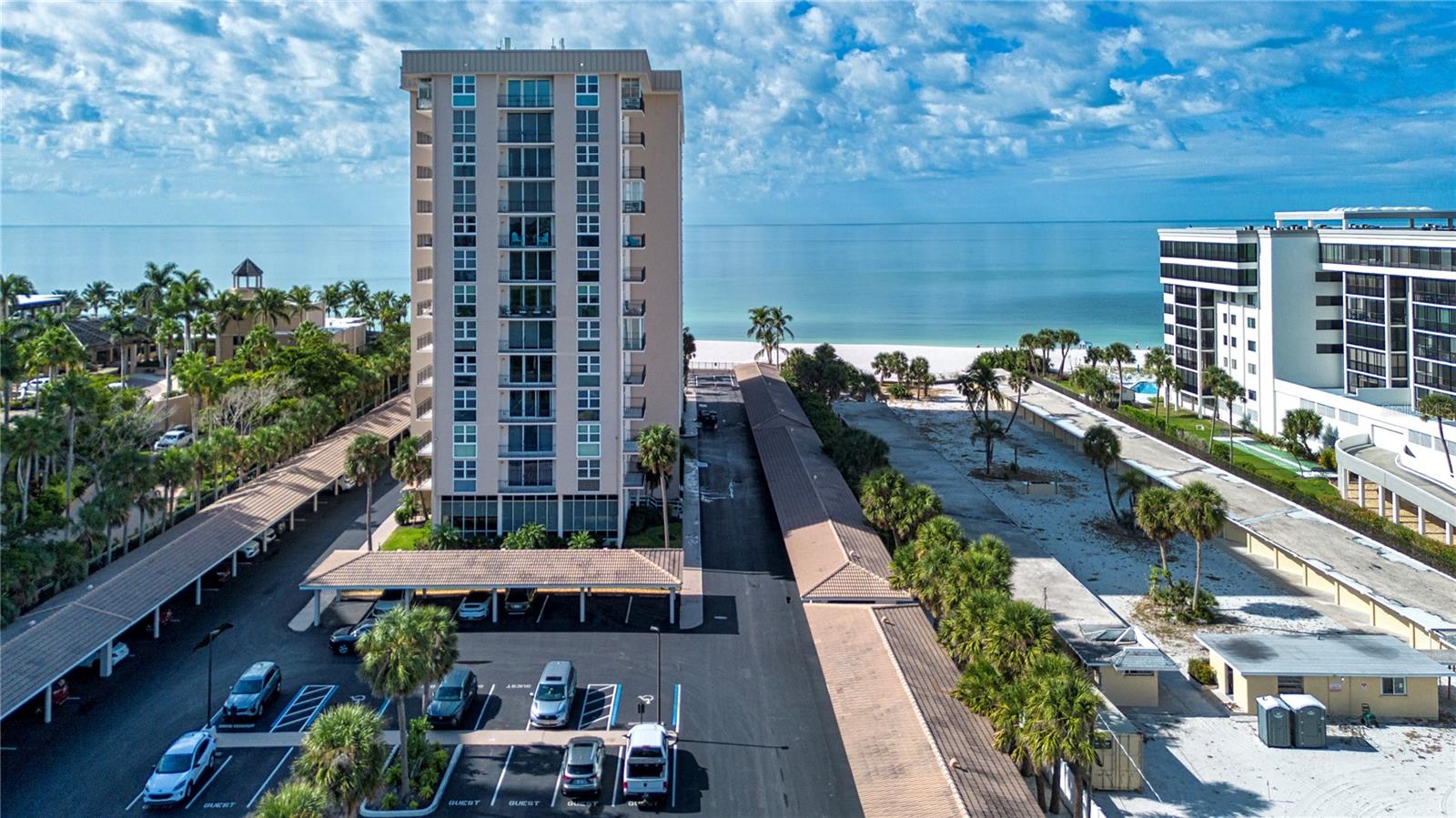 LIDO BEACH CLUB - Residential