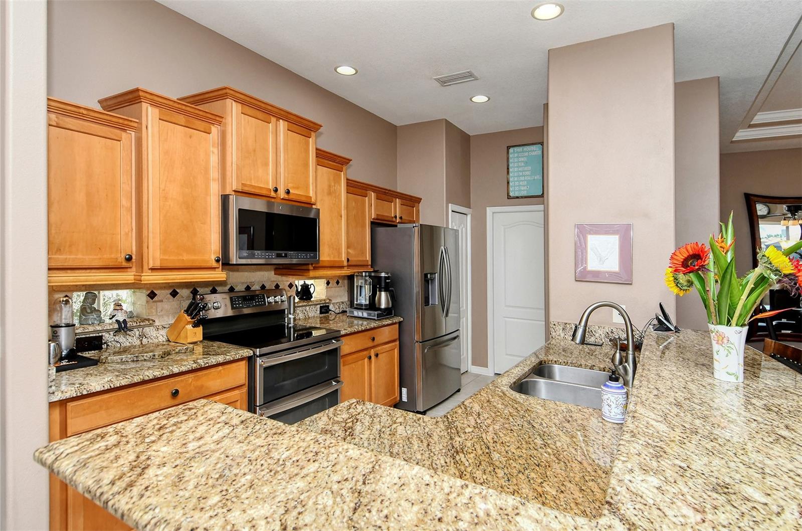 HERITAGE OAKS GOLF & COUNTRY CLUB - Residential