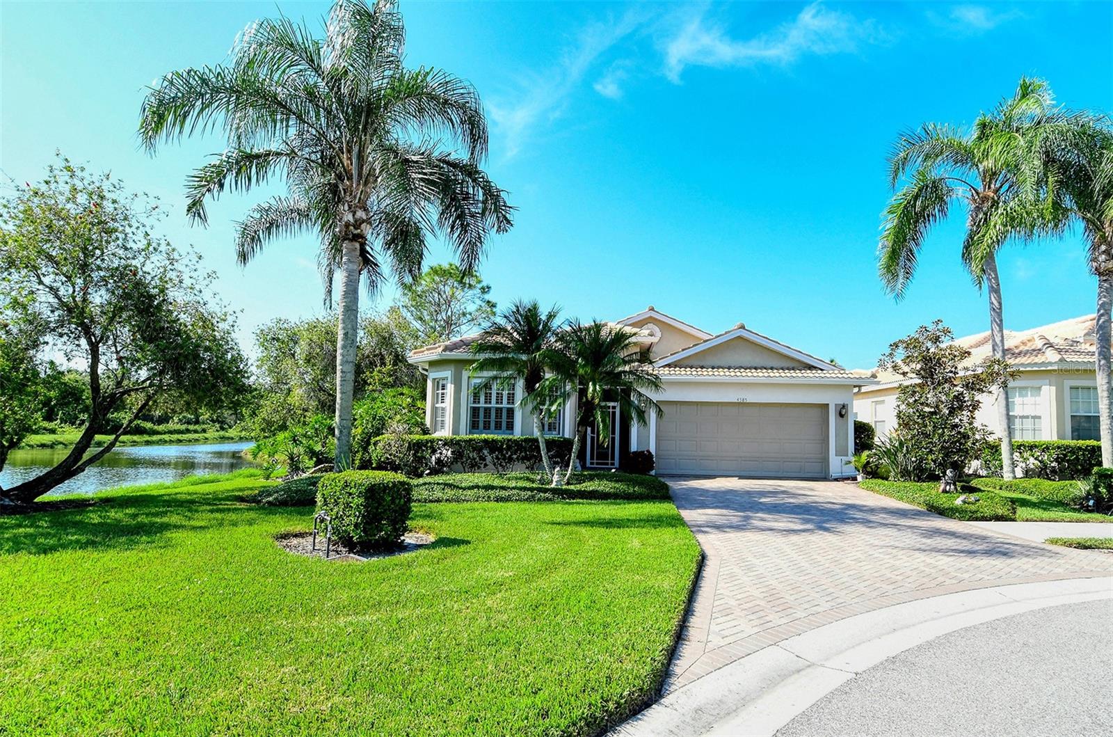 HERITAGE OAKS GOLF & COUNTRY CLUB - Residential