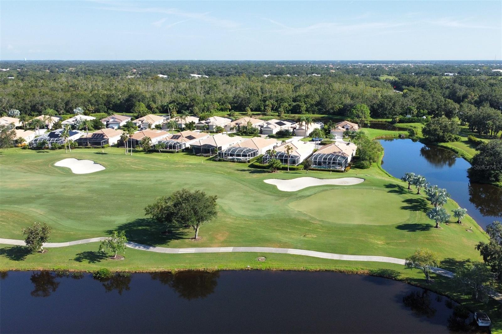 HERITAGE OAKS GOLF & COUNTRY CLUB - Residential