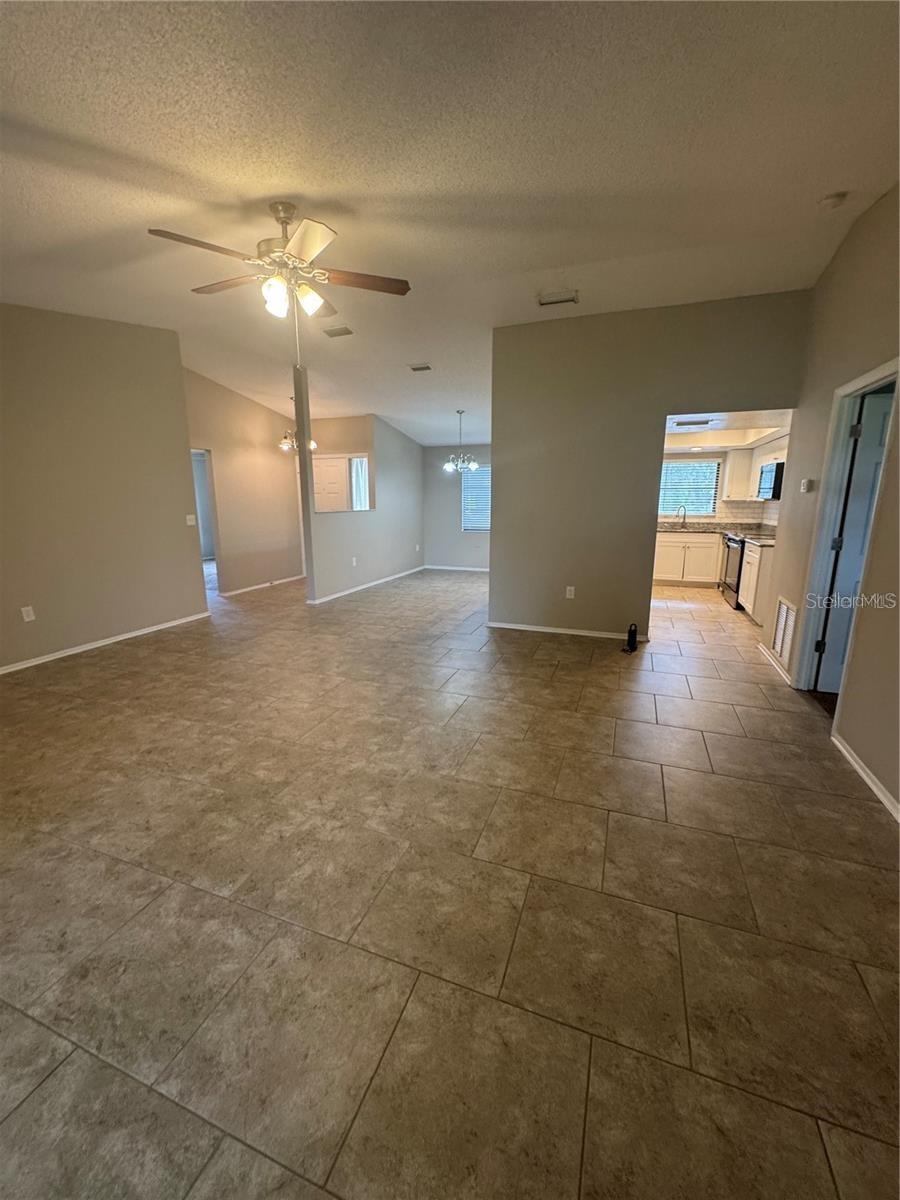 COLONIAL OAKS - Residential