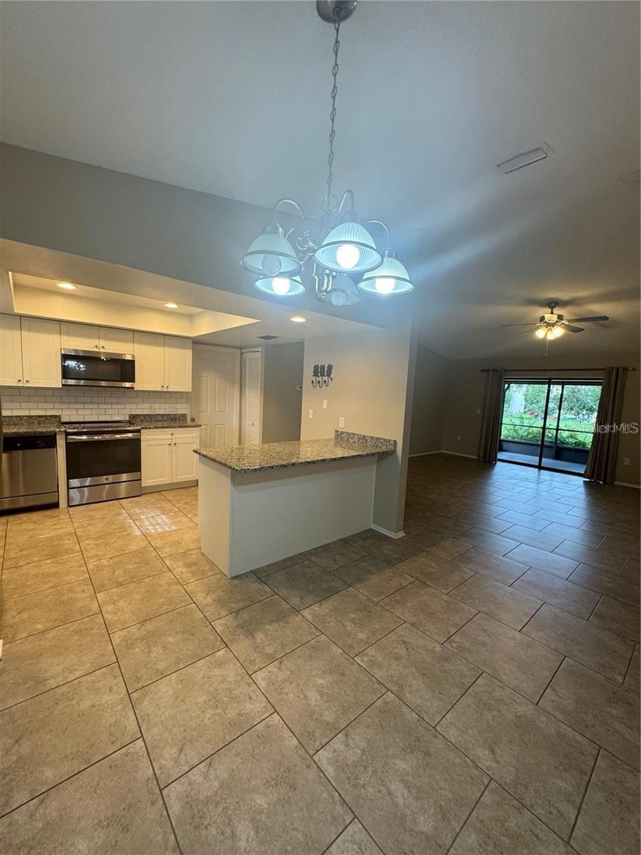COLONIAL OAKS - Residential