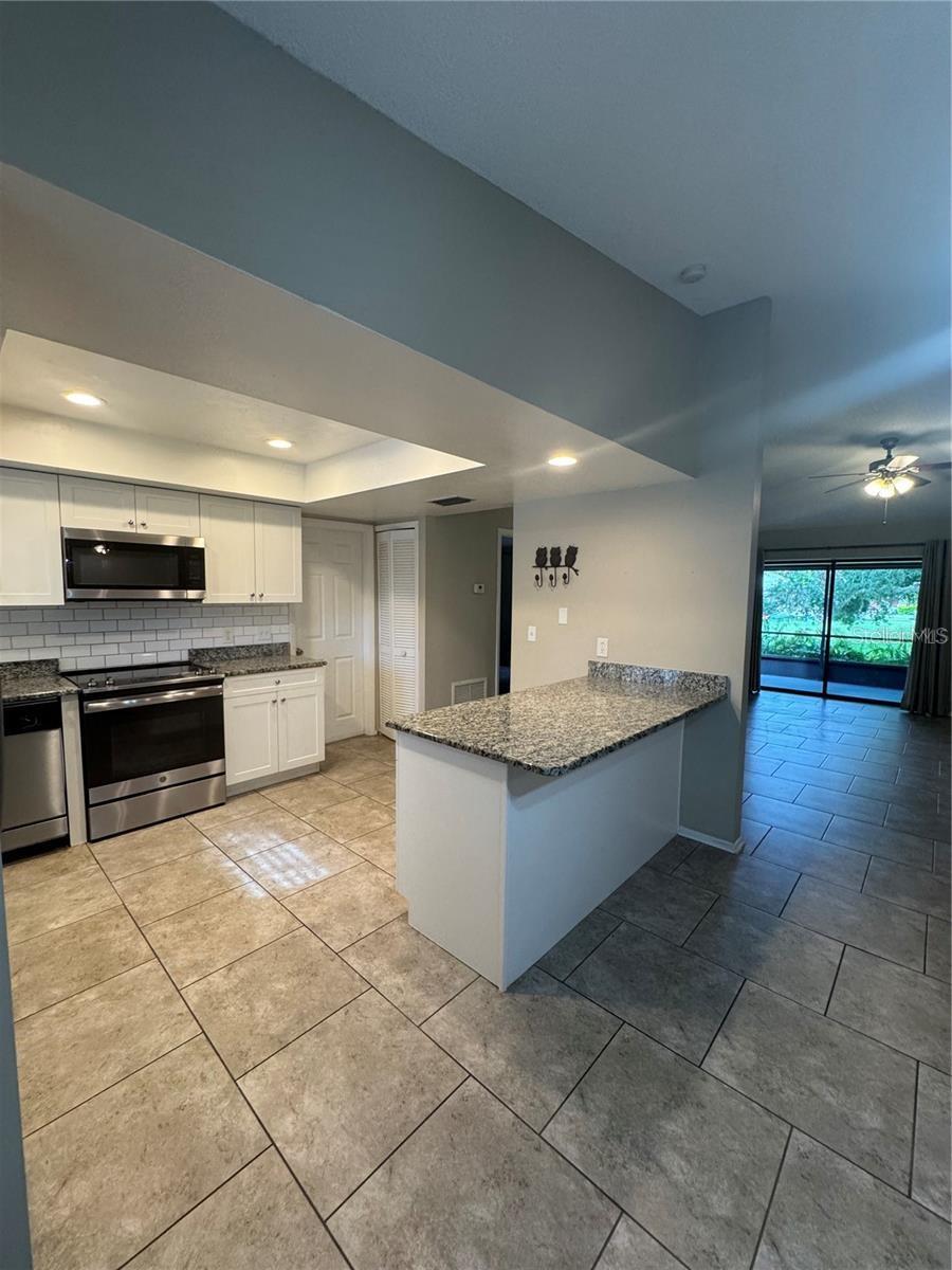 COLONIAL OAKS - Residential