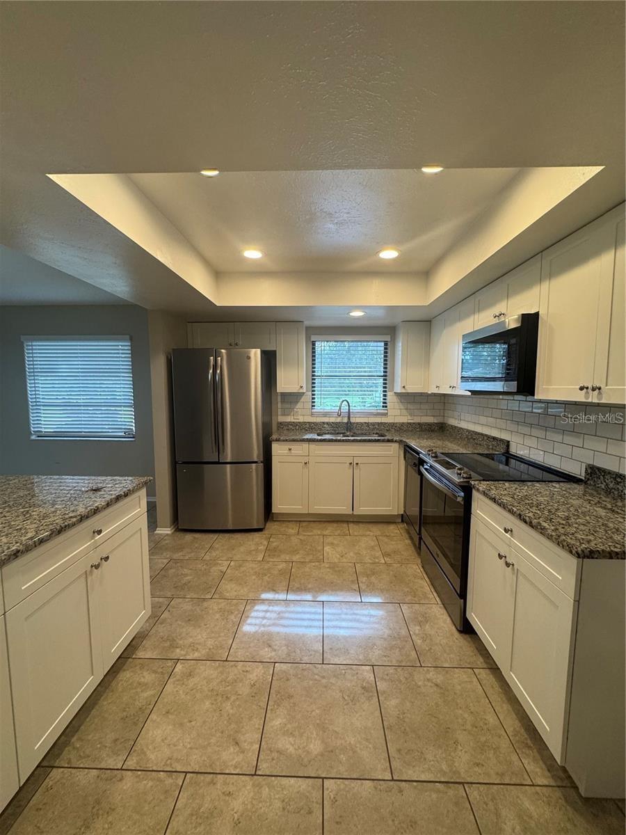 COLONIAL OAKS - Residential