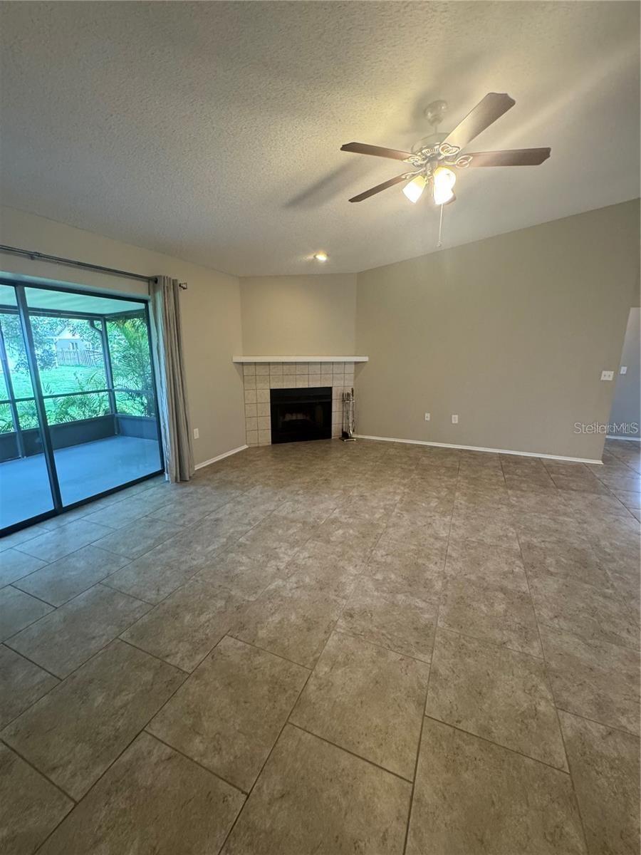 COLONIAL OAKS - Residential