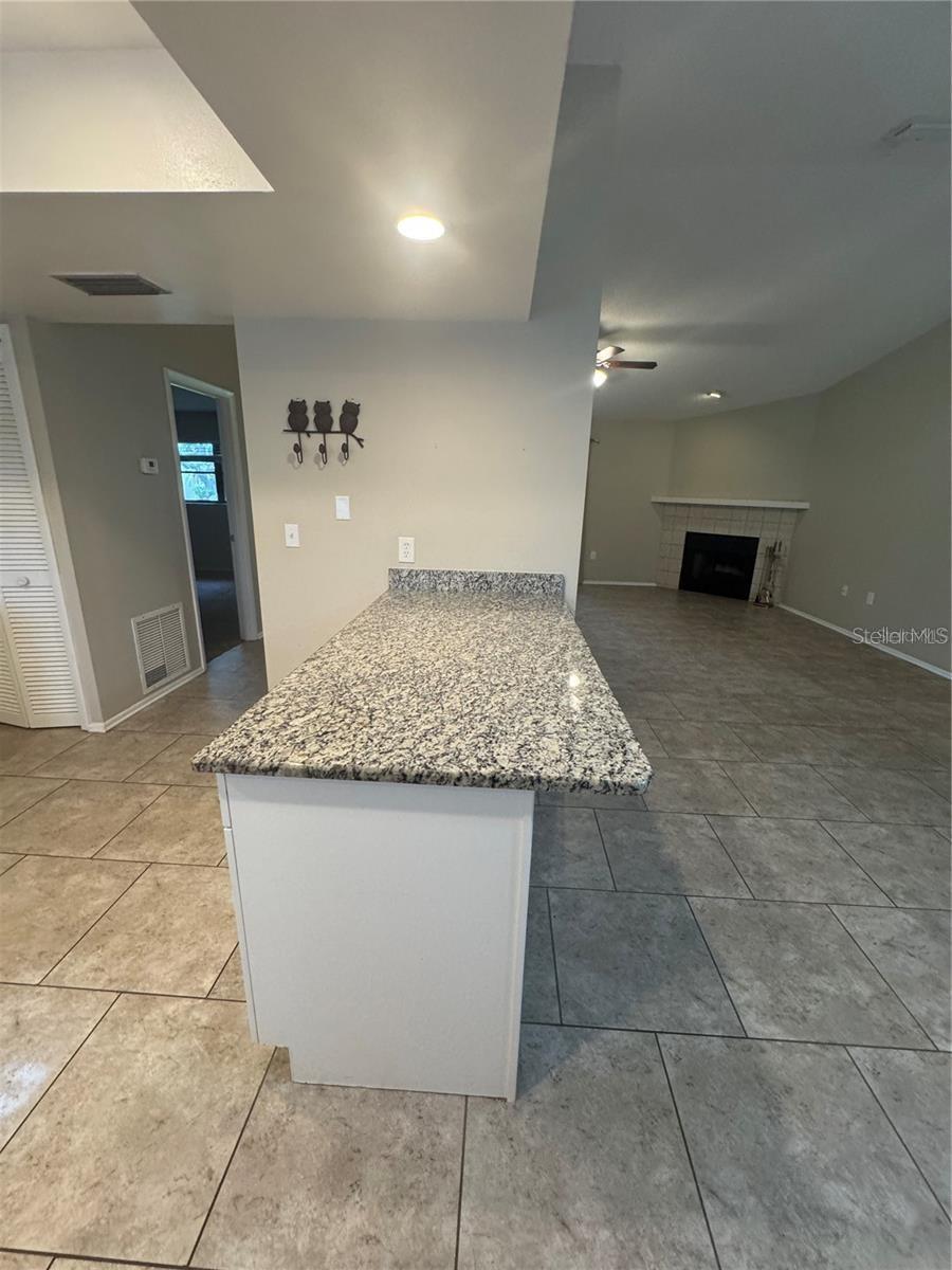 COLONIAL OAKS - Residential