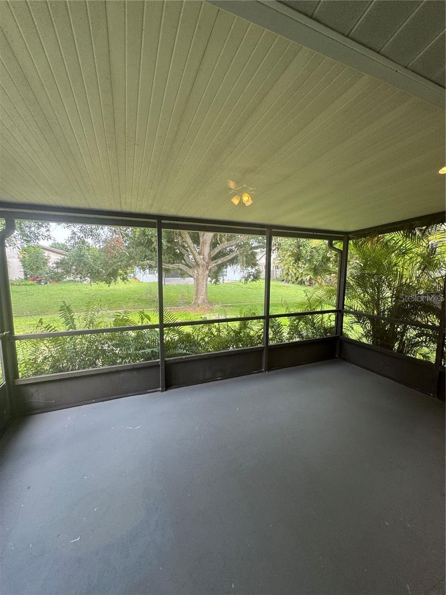 COLONIAL OAKS - Residential