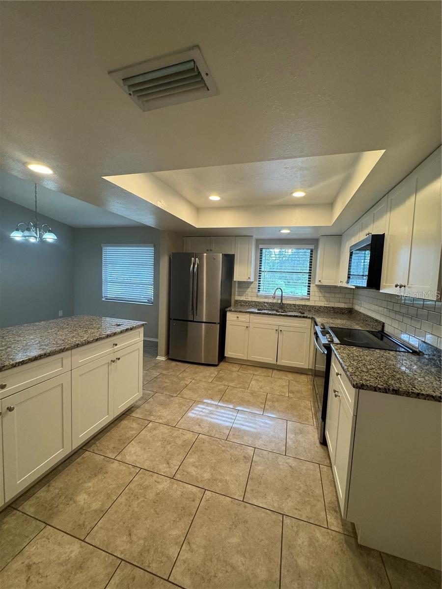 COLONIAL OAKS - Residential