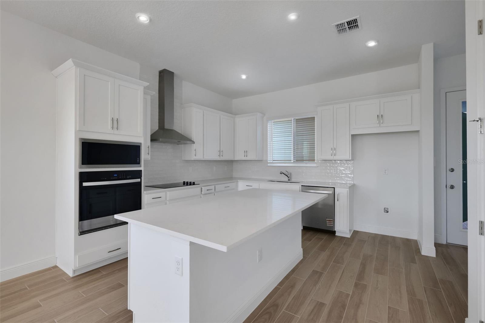 WESLYN PARK PH 2 - Residential