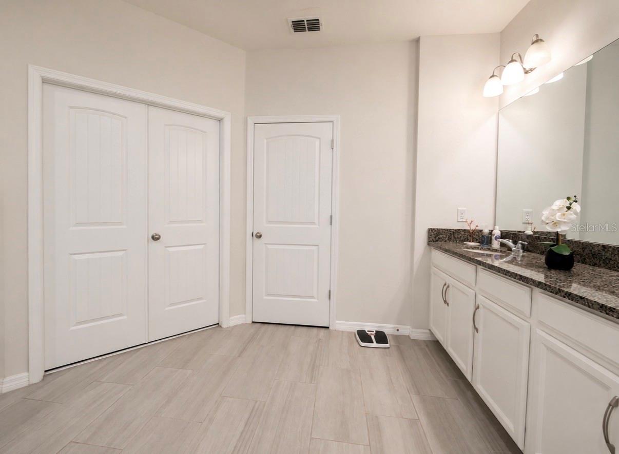BRIDLEWOOD - Residential