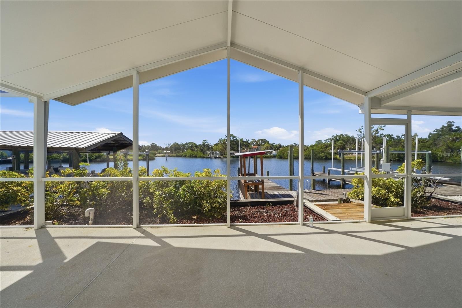 SANDPIPER POINT - Residential