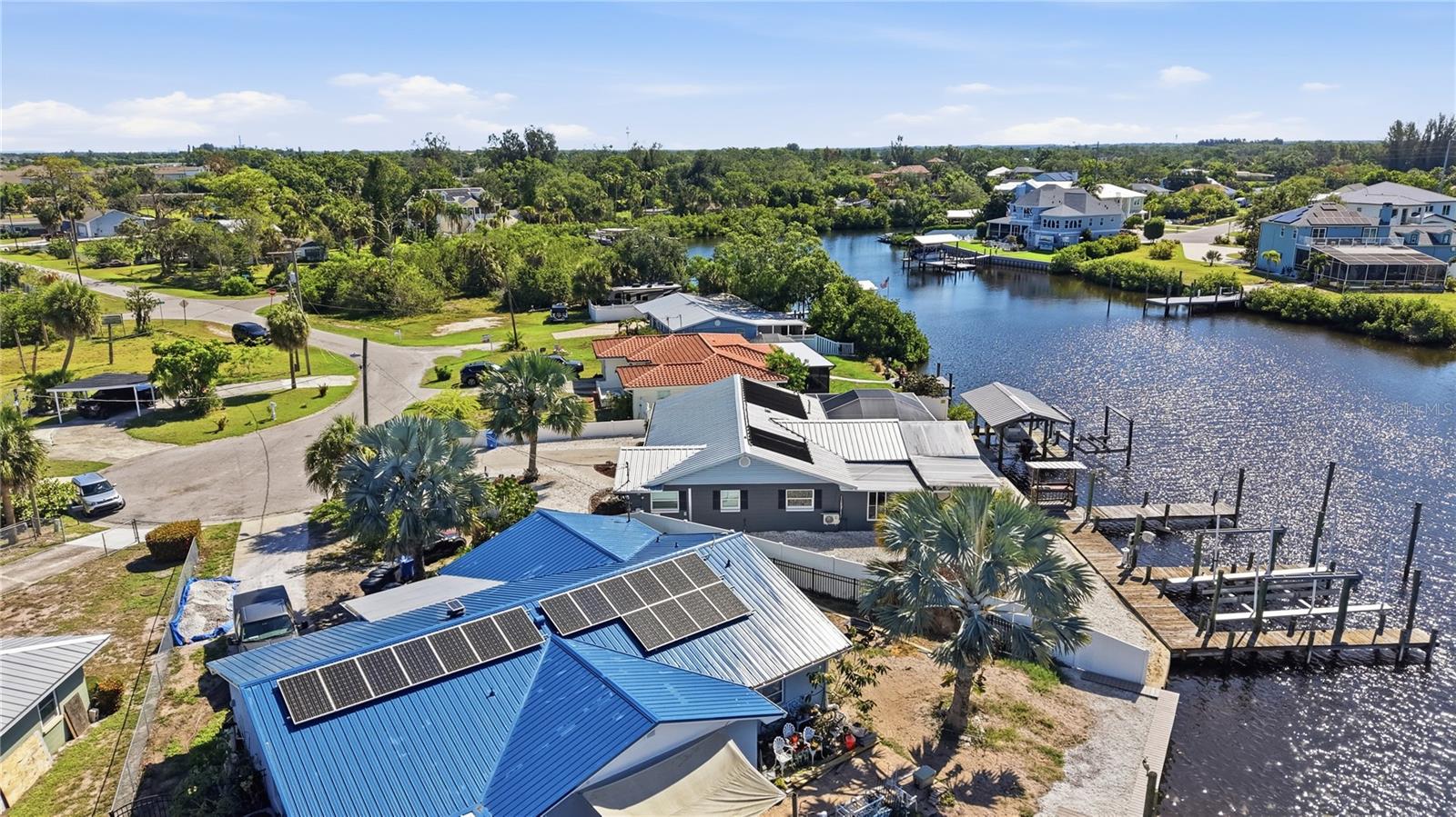 SANDPIPER POINT - Residential
