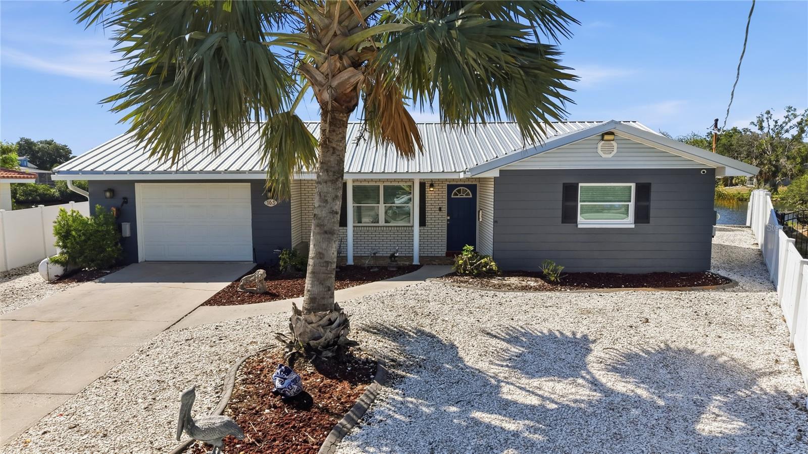 SANDPIPER POINT - Residential