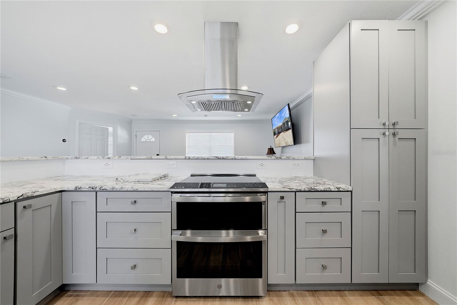 SANDPIPER POINT - Residential