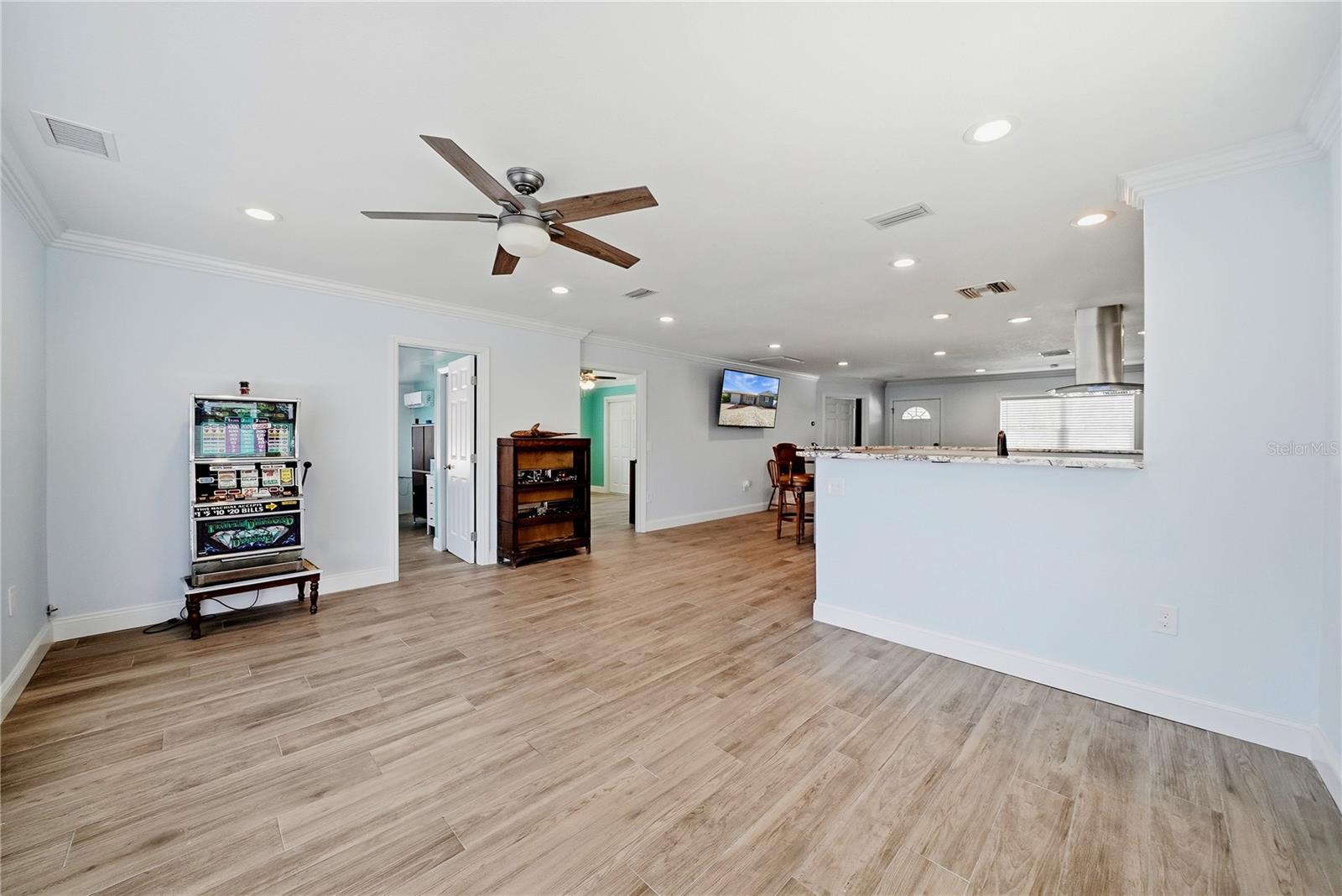 SANDPIPER POINT - Residential
