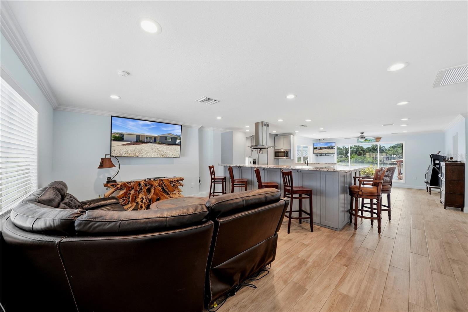 SANDPIPER POINT - Residential