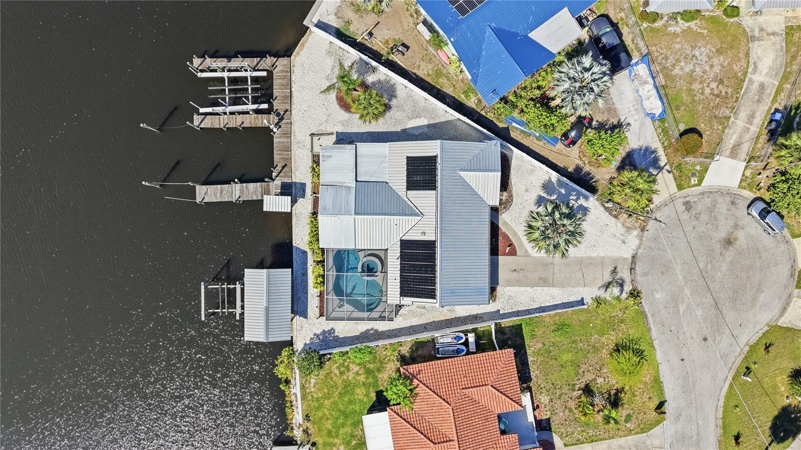 SANDPIPER POINT - Residential