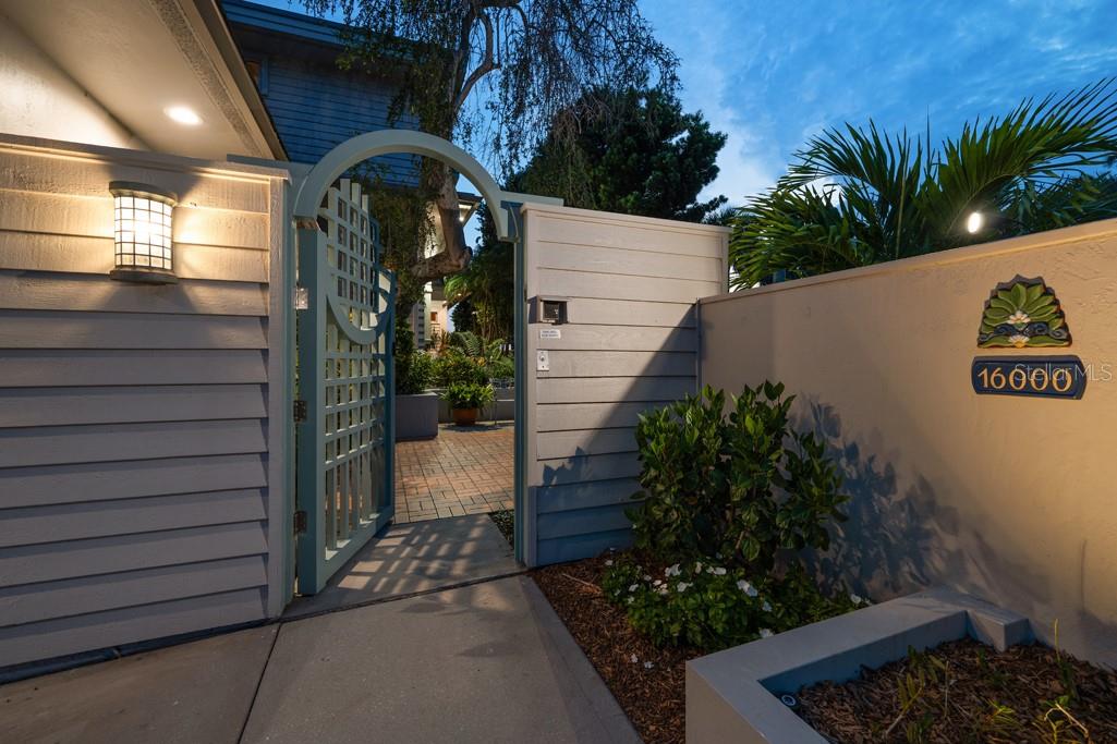 LONE PALM BEACH 1ST ADITION - Residential