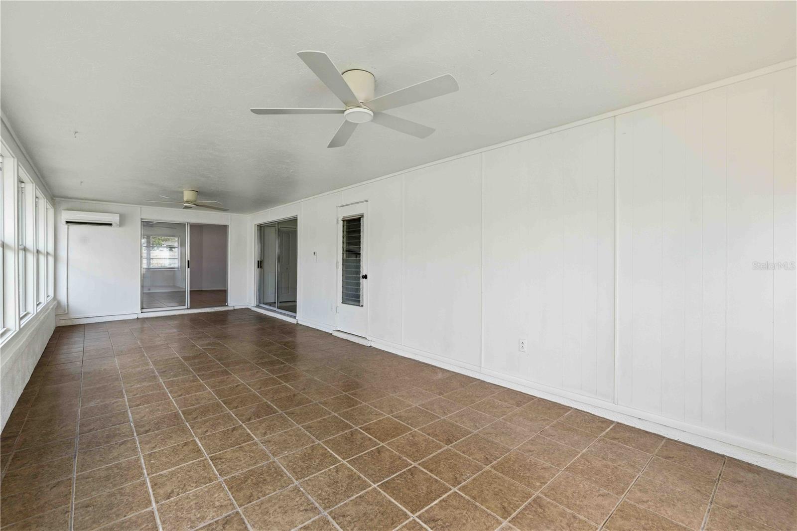 WHITFIELD COUNTRY CLUB ESTATES 1 - Residential