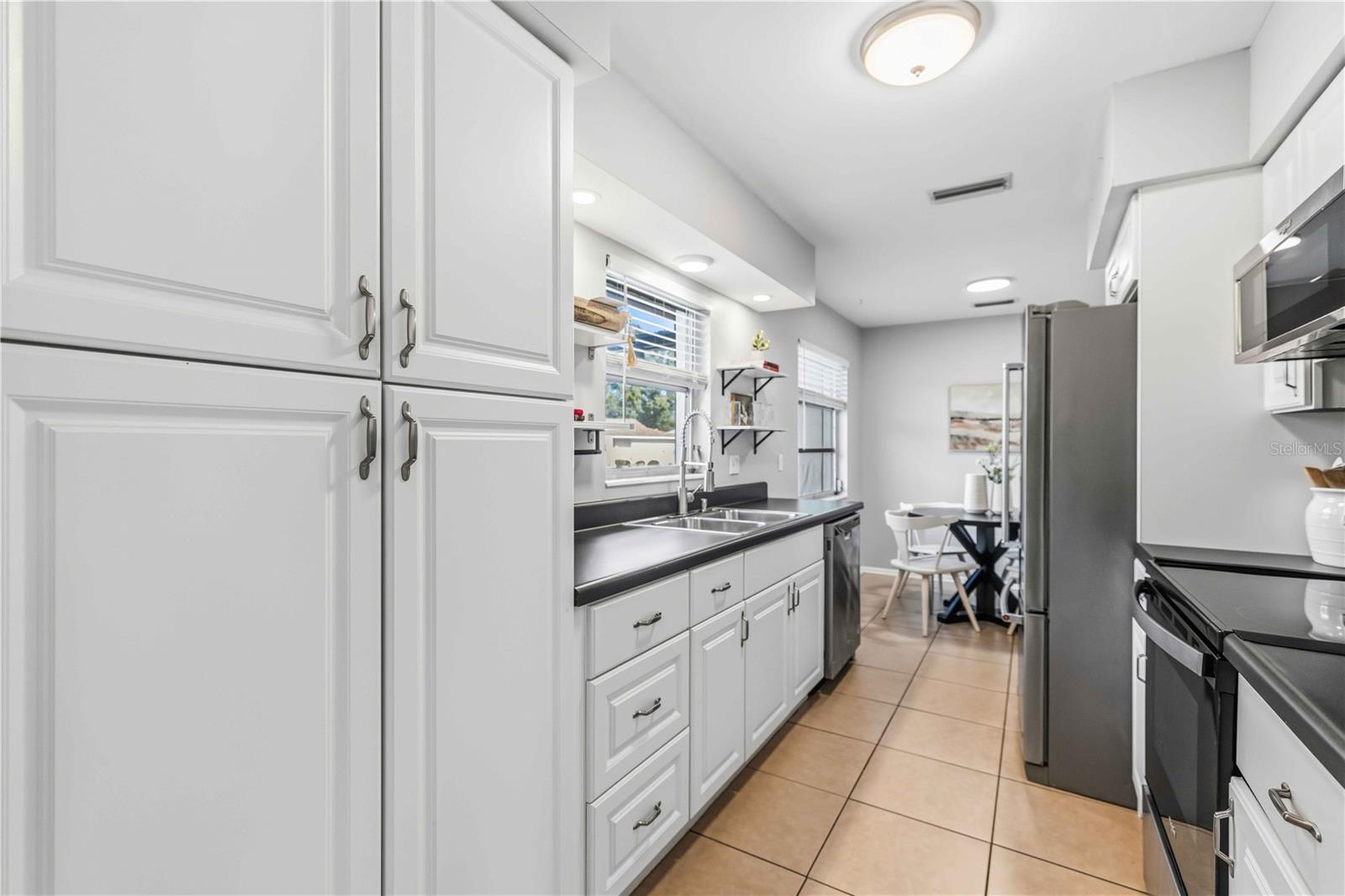 WHITFIELD COUNTRY CLUB ESTATES 1 - Residential