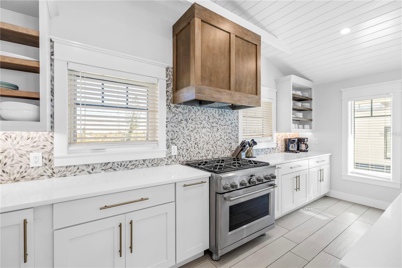 SARASOTA BEACH - Residential Income