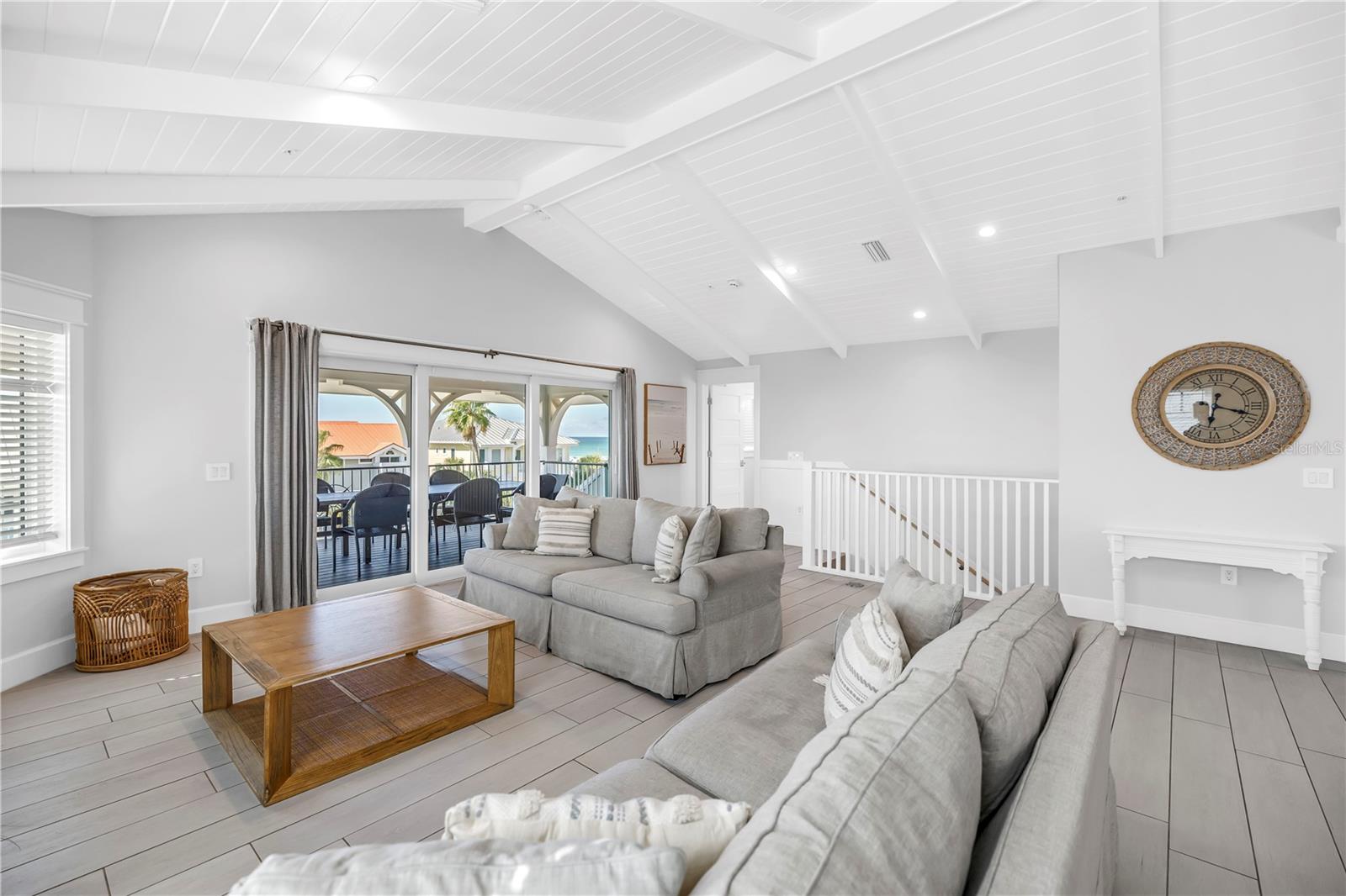 SARASOTA BEACH - Residential Income