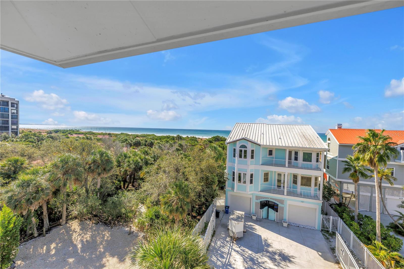 SARASOTA BEACH - Residential Income