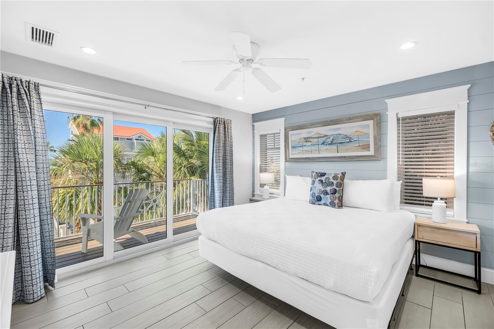 SARASOTA BEACH - Residential Income