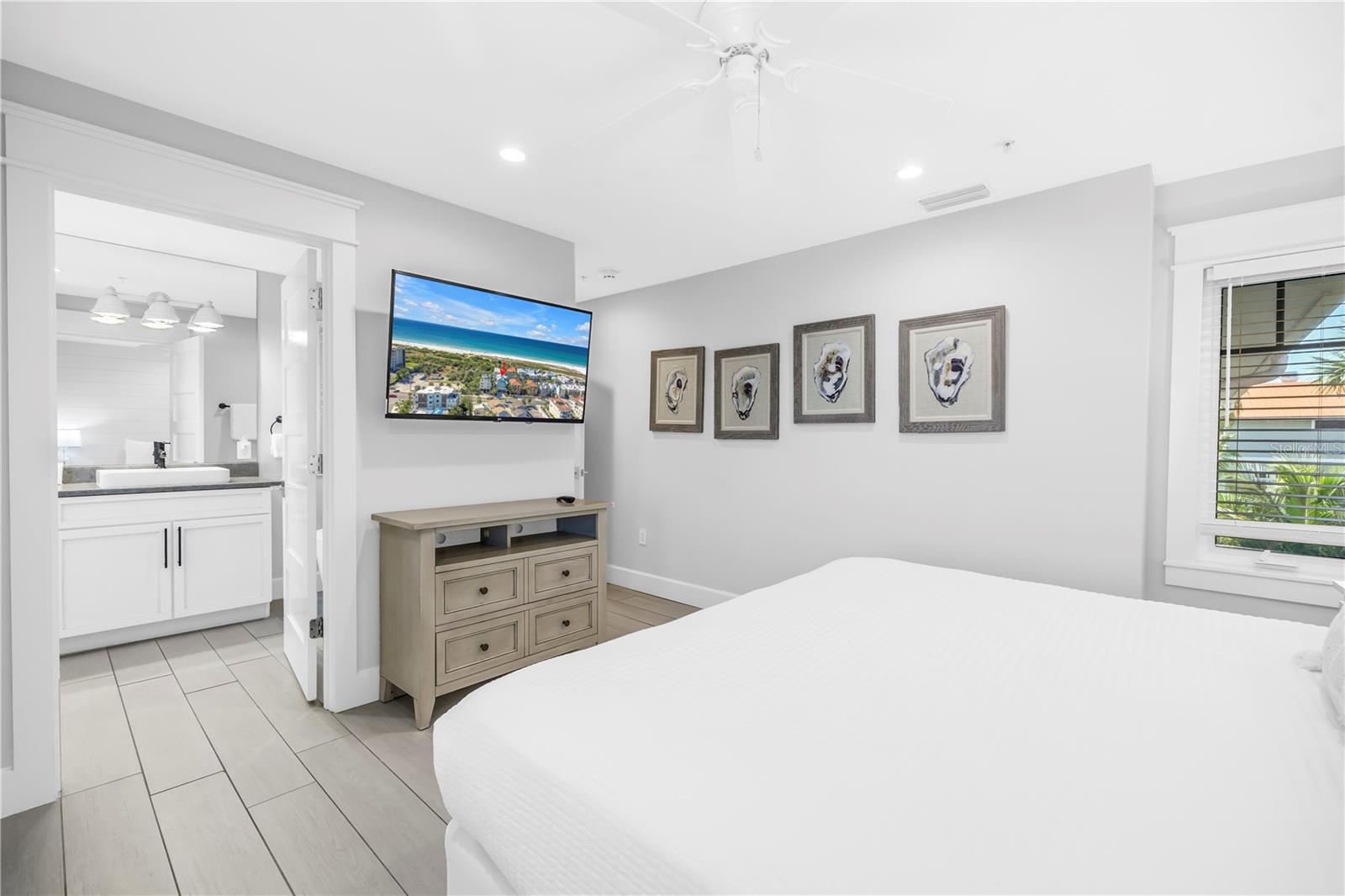 SARASOTA BEACH - Residential Income