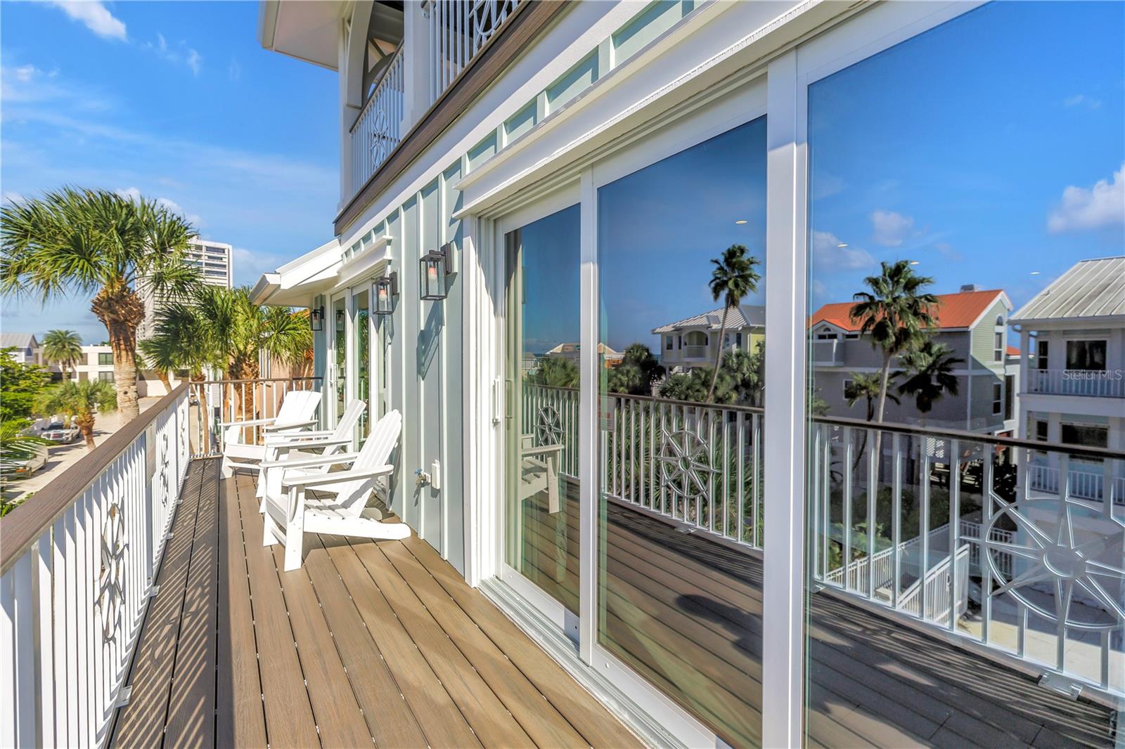 SARASOTA BEACH - Residential Income