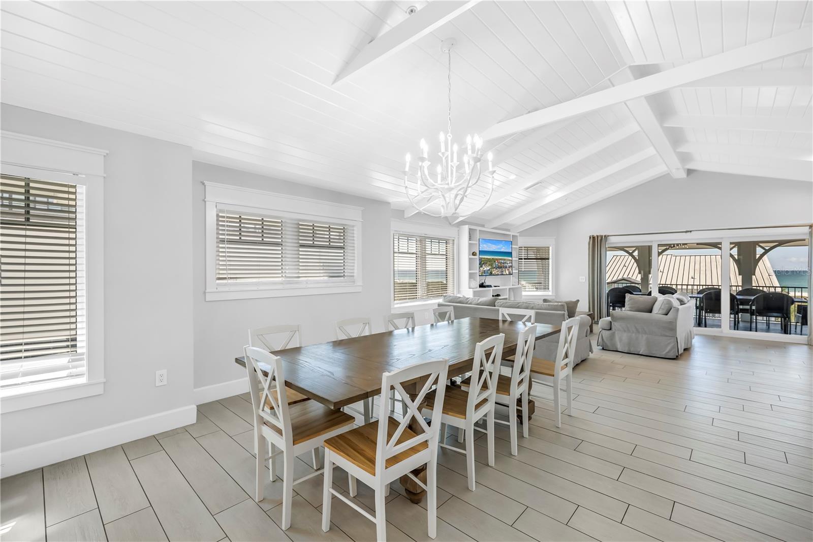 SARASOTA BEACH - Residential Income