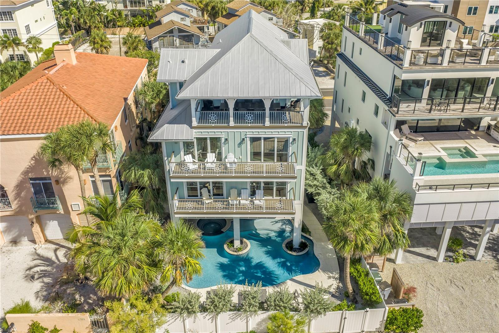SARASOTA BEACH - Residential Income