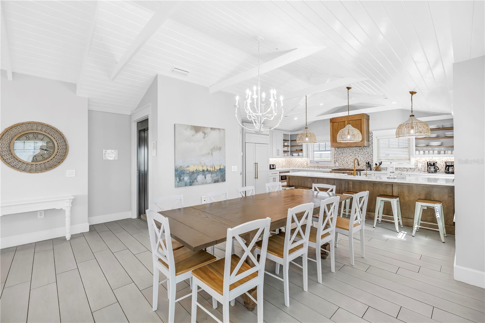 SARASOTA BEACH - Residential Income