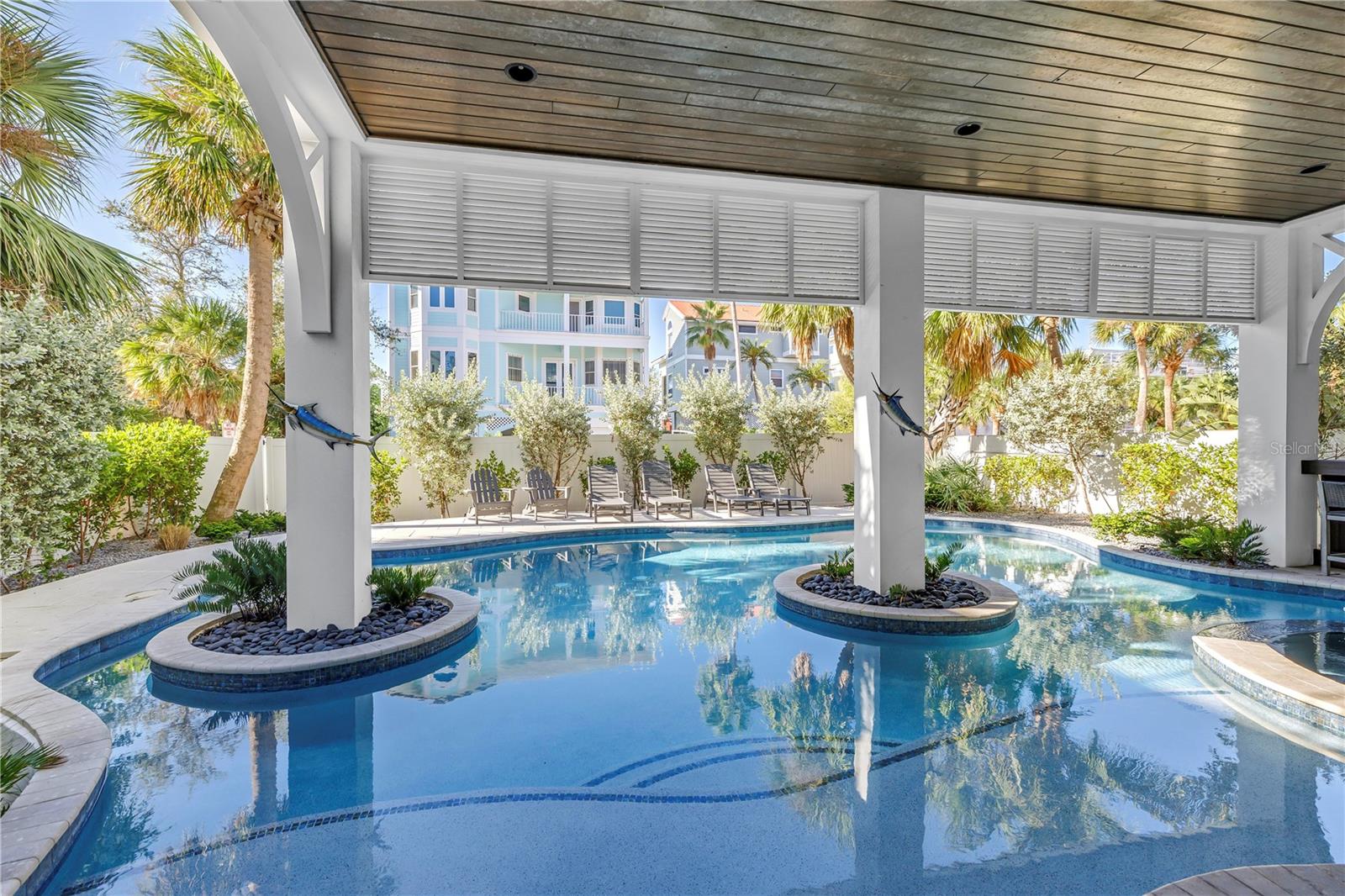 SARASOTA BEACH - Residential Income