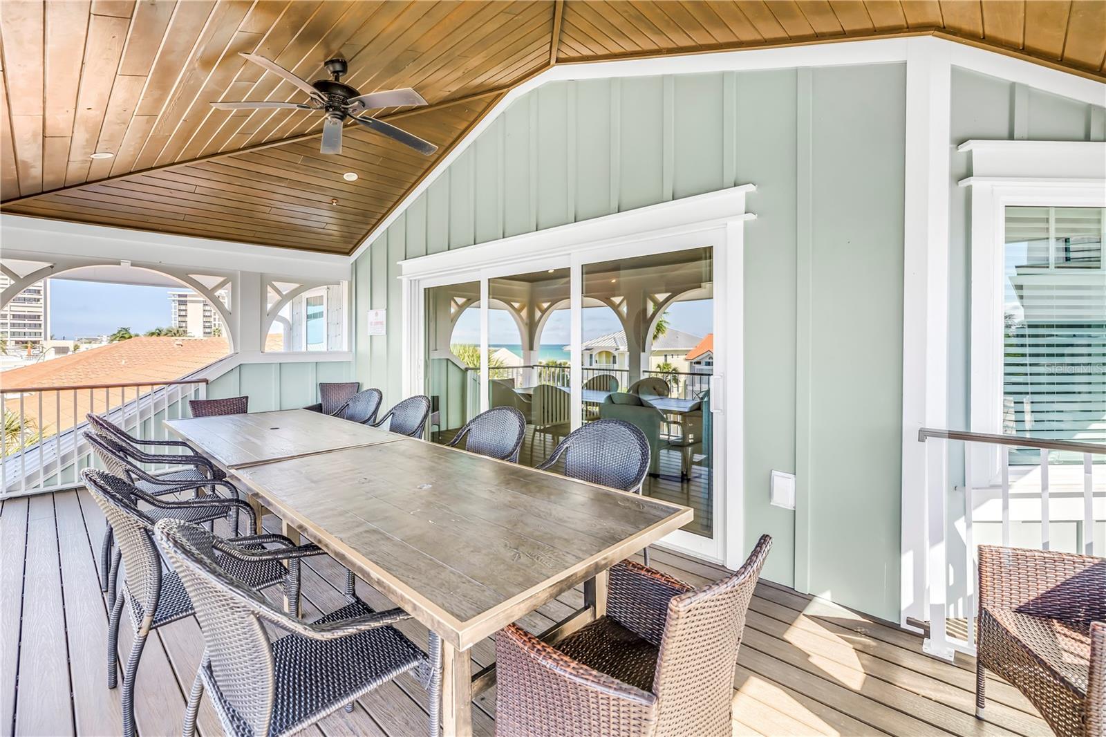 SARASOTA BEACH - Residential Income