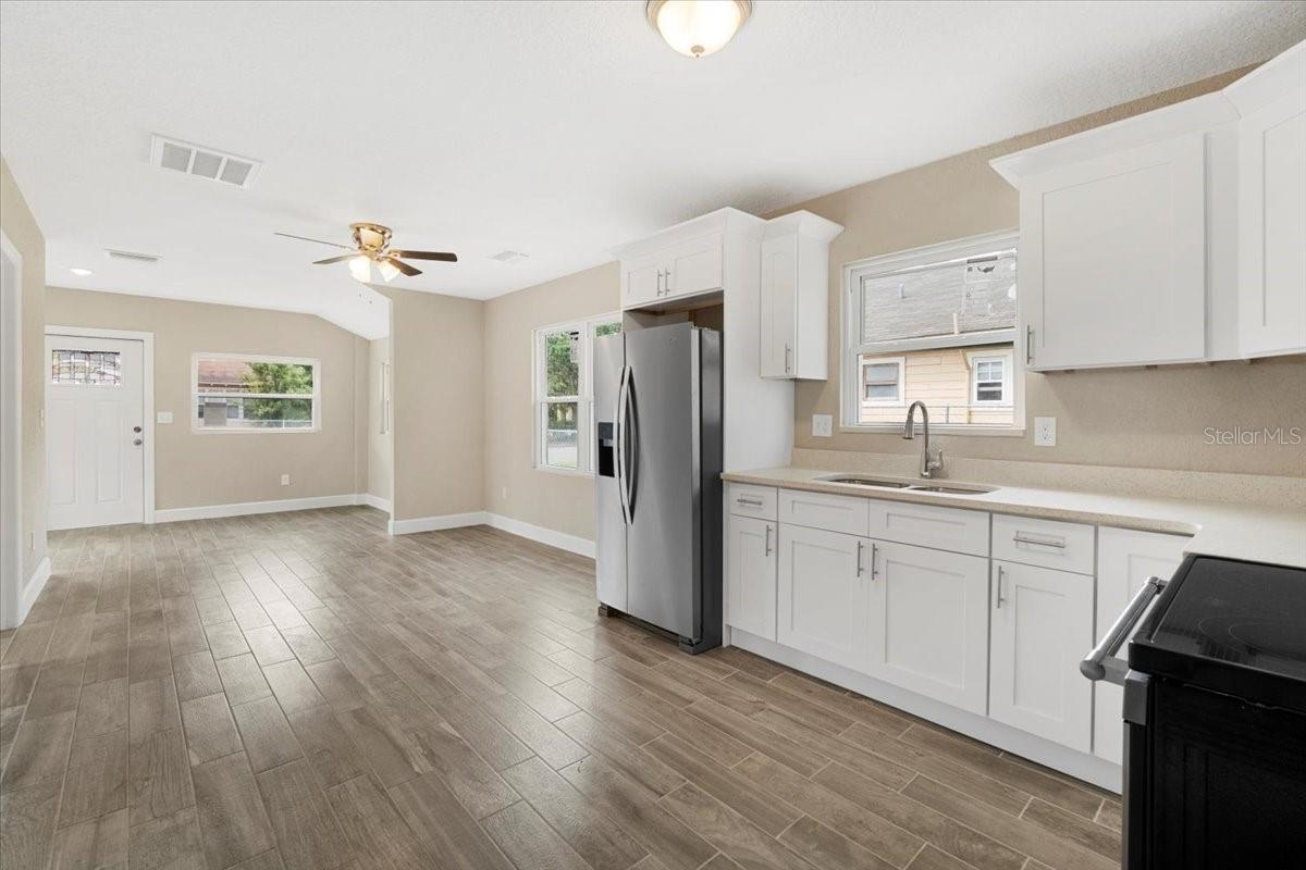 TAYLORS SUB - Residential Lease