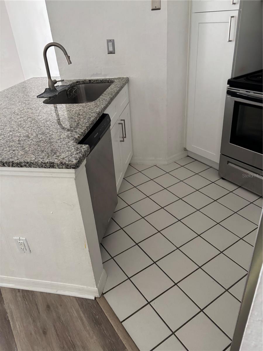 VENETIAN PLACE - Residential Lease