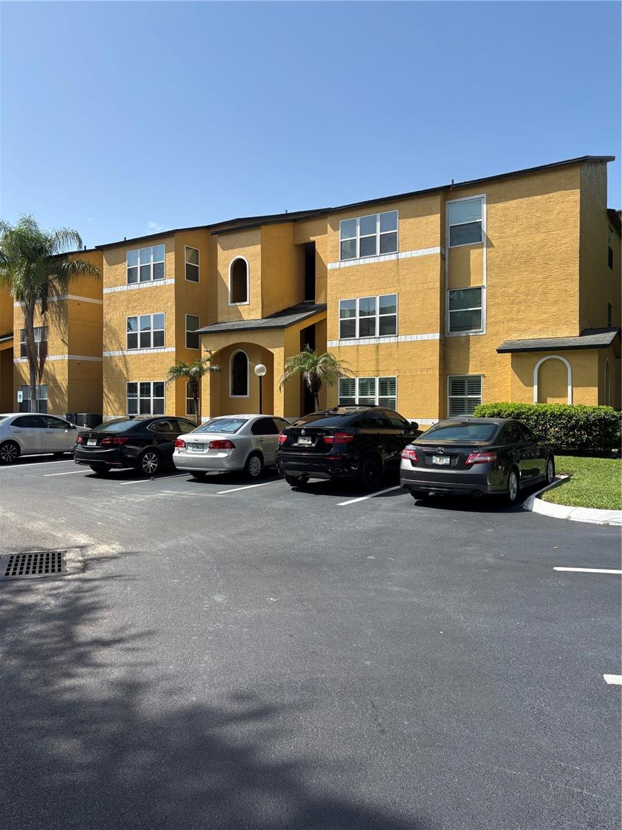 VENETIAN PLACE - Residential Lease