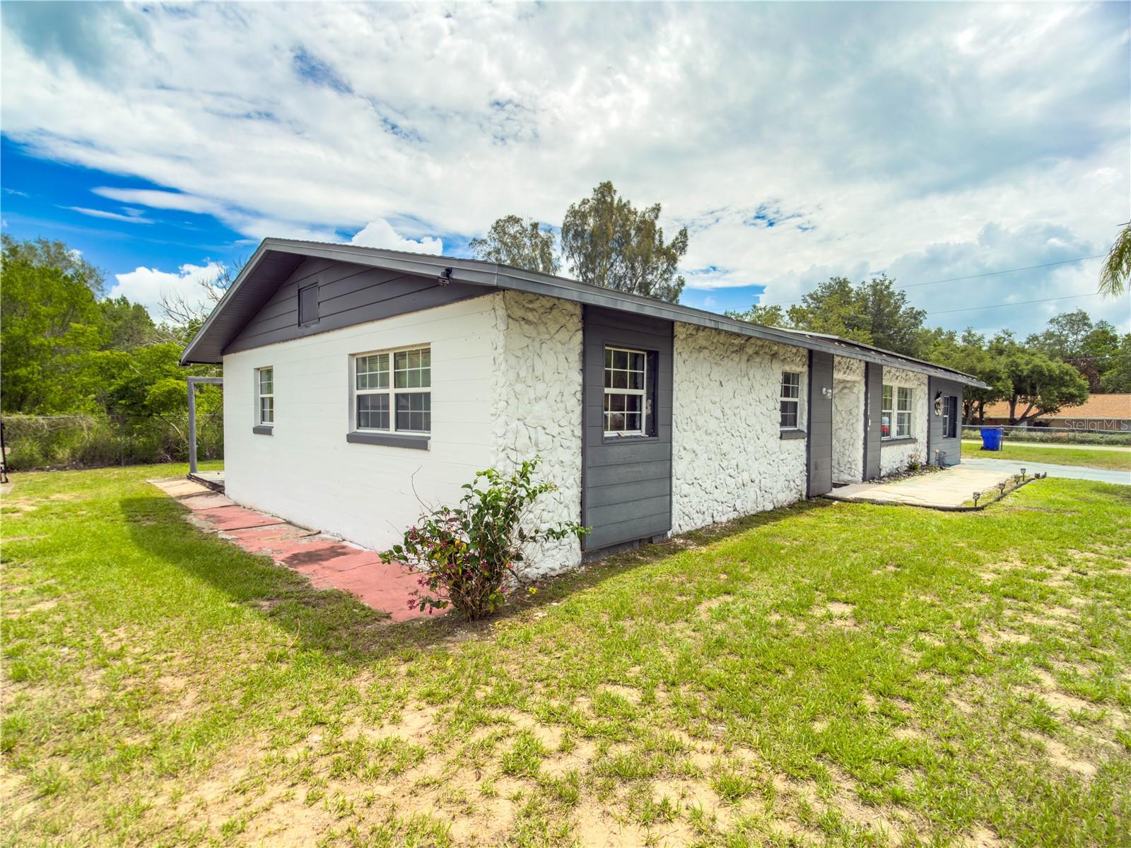 DOUGLAS ESTATES - Residential