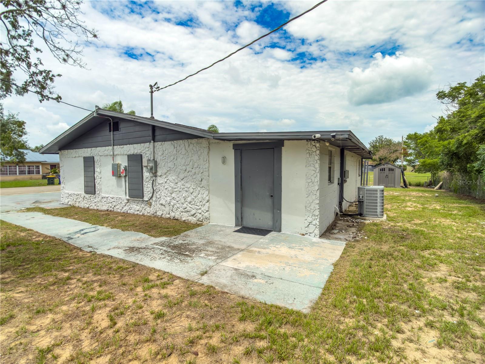 DOUGLAS ESTATES - Residential