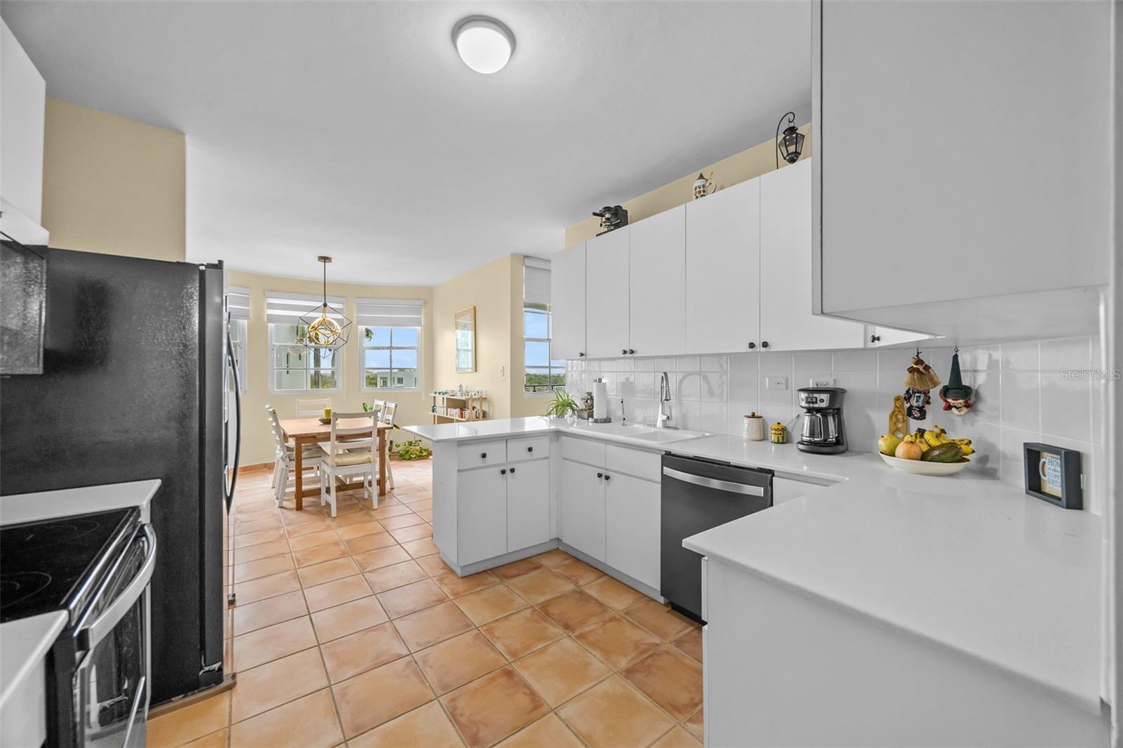 CONDOMINIO ROYAL PALM - Residential