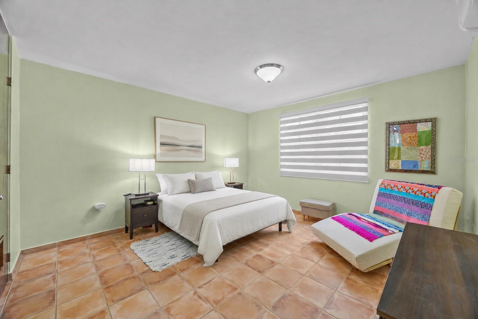 CONDOMINIO ROYAL PALM - Residential