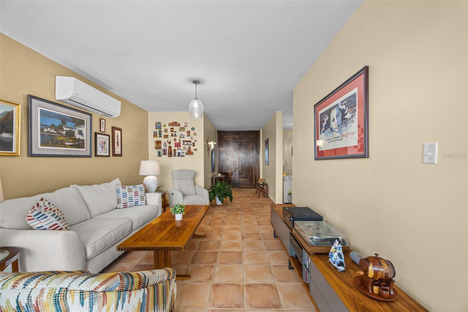 CONDOMINIO ROYAL PALM - Residential