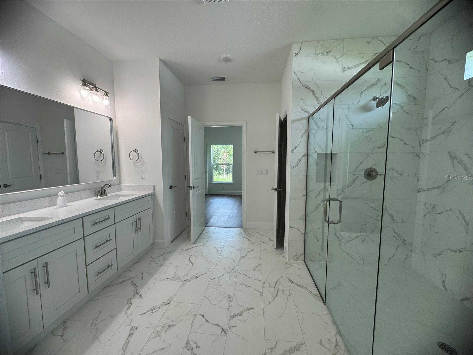MARION OAKS UN 10 - Residential Lease