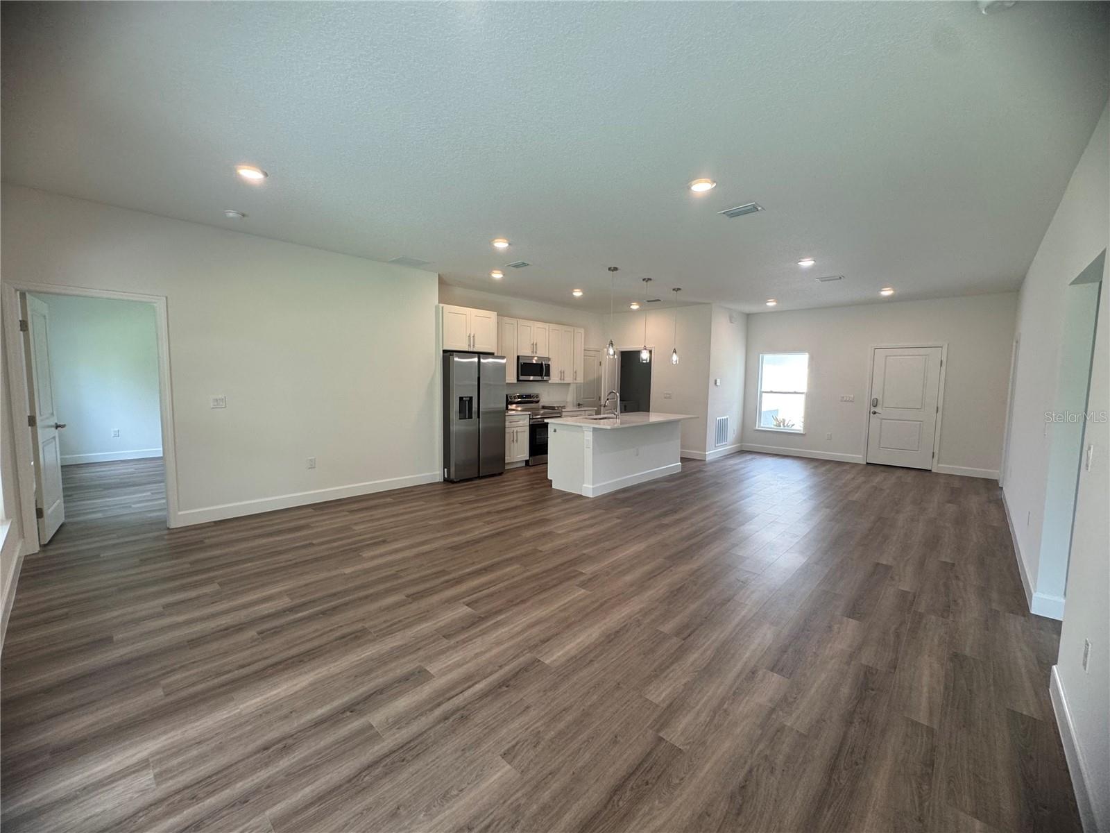 MARION OAKS UN 10 - Residential Lease