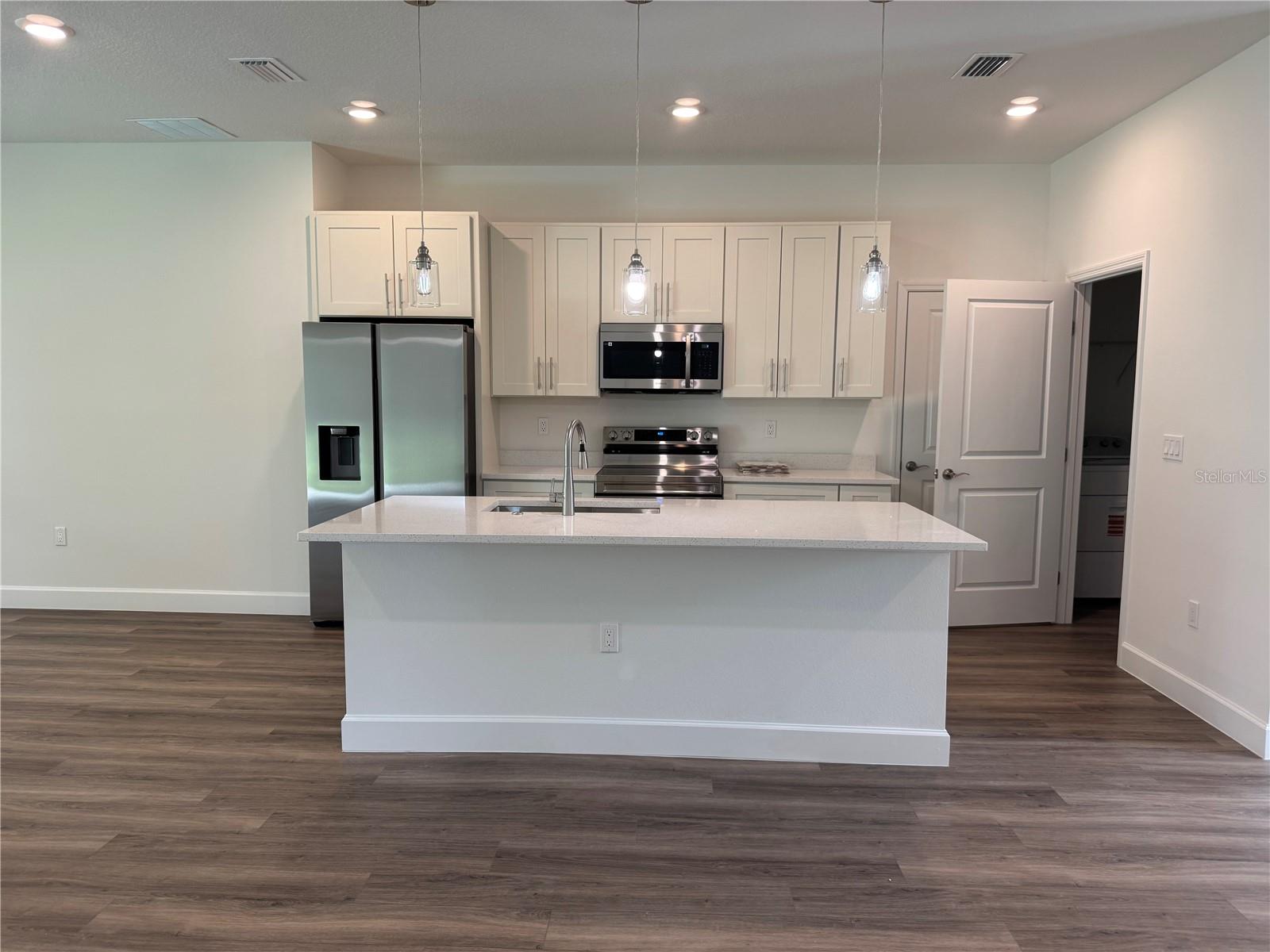 MARION OAKS UN 10 - Residential Lease