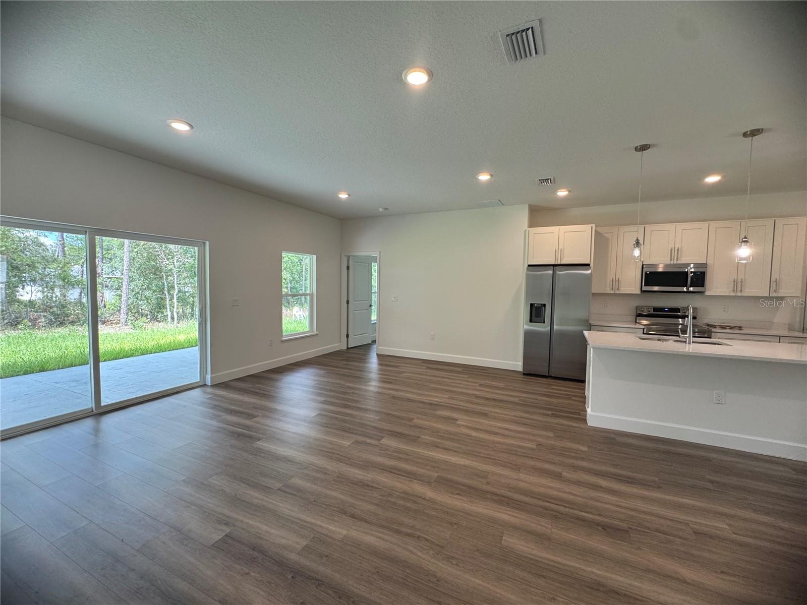 MARION OAKS UN 10 - Residential Lease